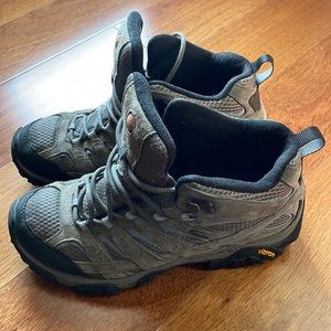 Merrell Women’s Moab 2 Mid Waterproof Granite color Size 9